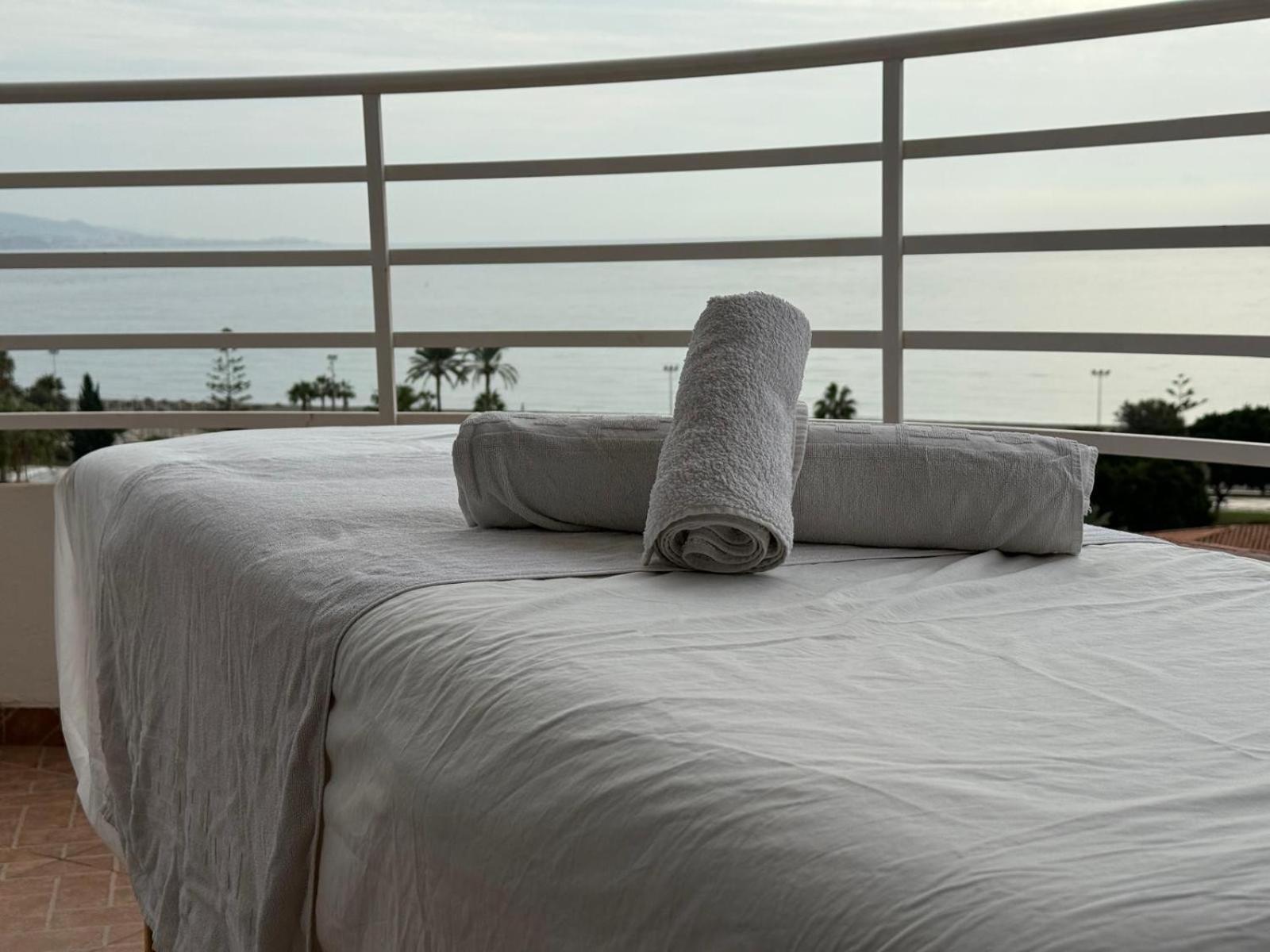 A&N Seaport 2A Appartement Caleta De Velez Buitenkant foto